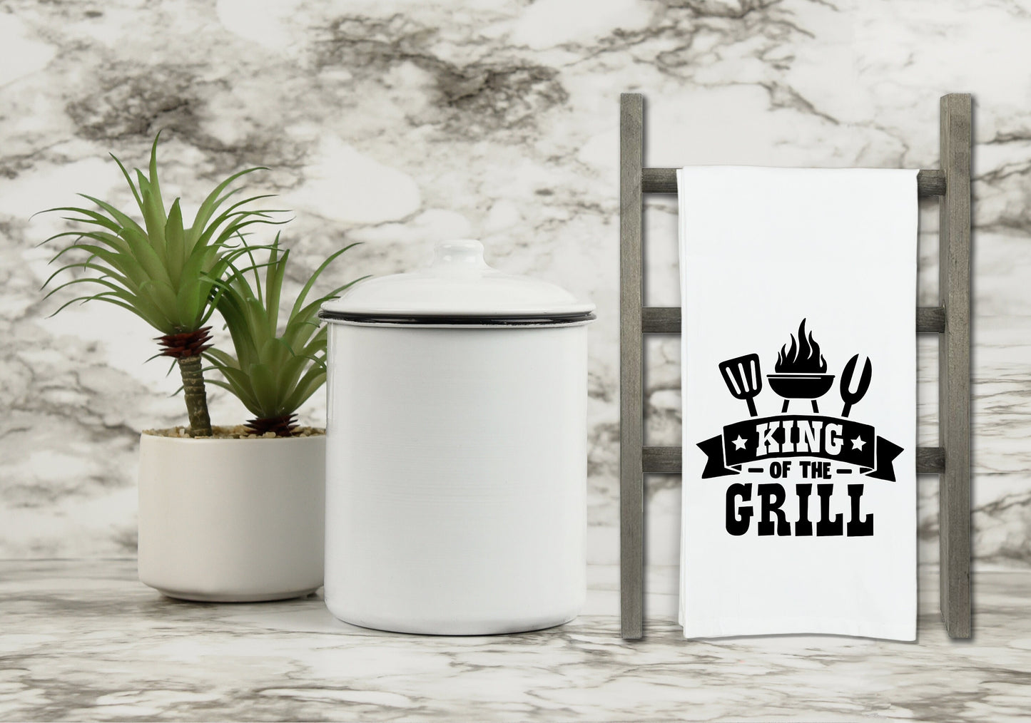 King of the Grill Hand Towel BBQ Grill Cook Grilling Barbecue Birthday Father's Day Christmas Gift for Men Dad Grandfather Him