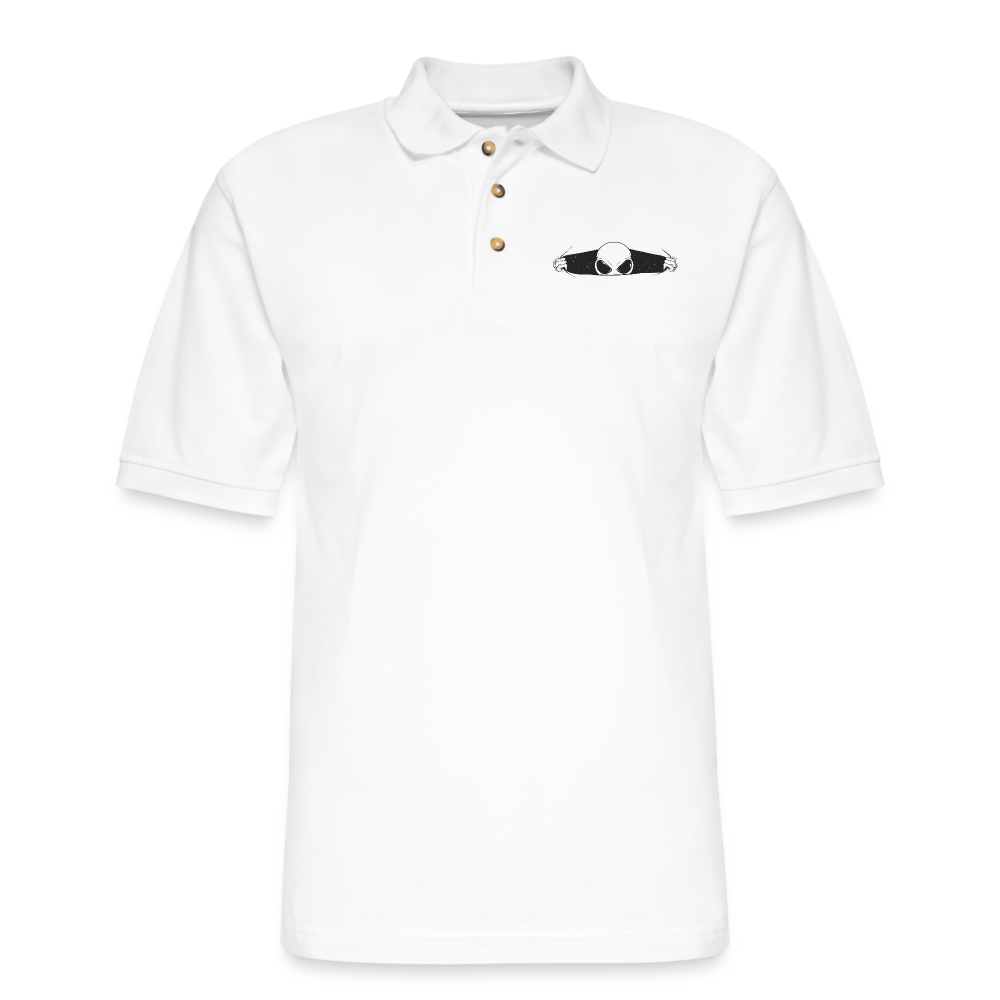 Peeking Alien Men's Pique Polo Shirt - white