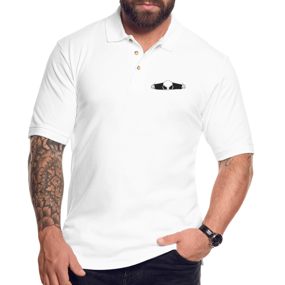 Peeking Alien Men's Pique Polo Shirt - white